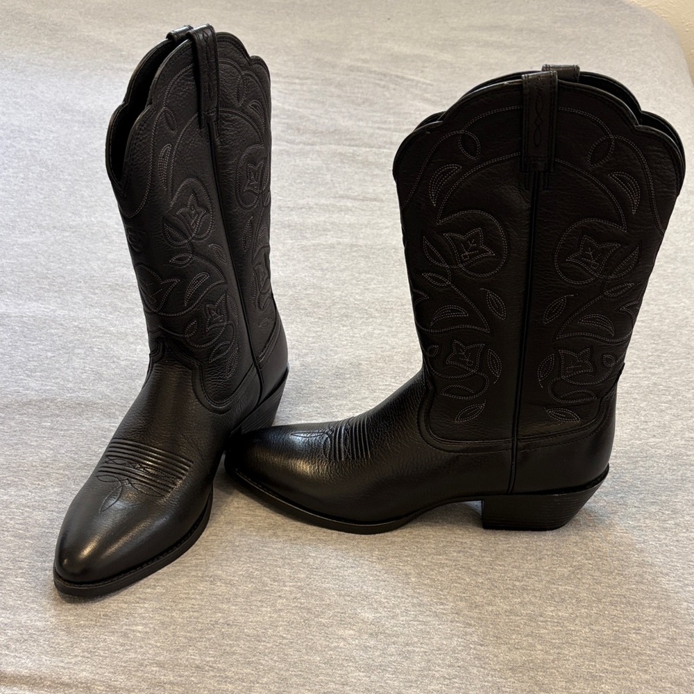 Black Leather Ariat Cowboy Boots womens